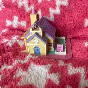 Vintage Polly Pocket Schoolhouse
